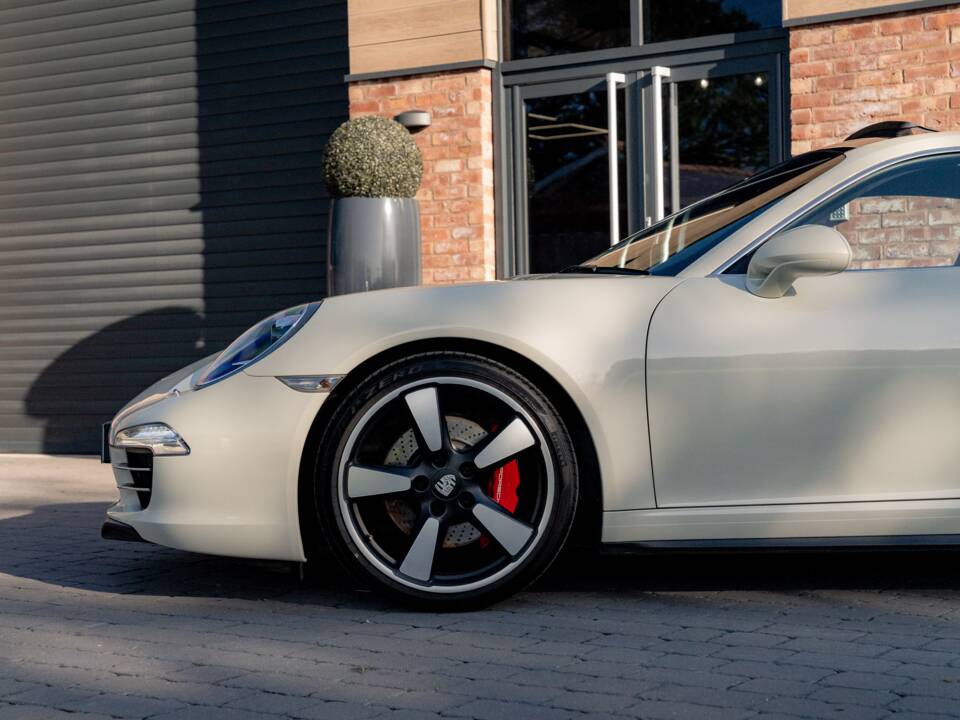 Immagine 17/71 di Porsche 911 Carrera S (2014)