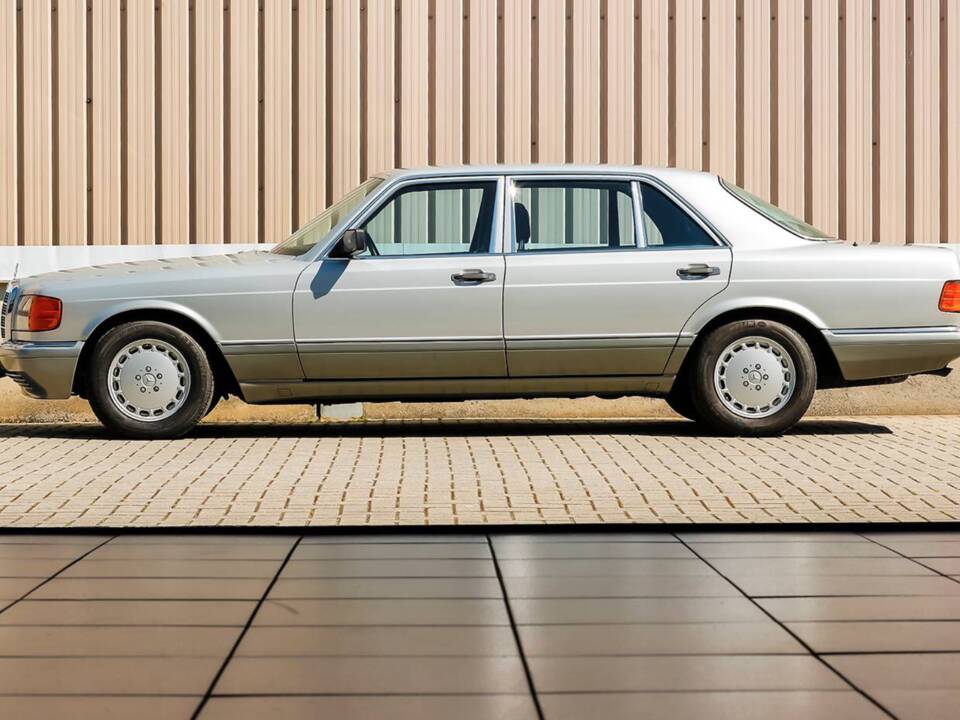 Image 3/21 of Mercedes-Benz 500 SEL (1990)