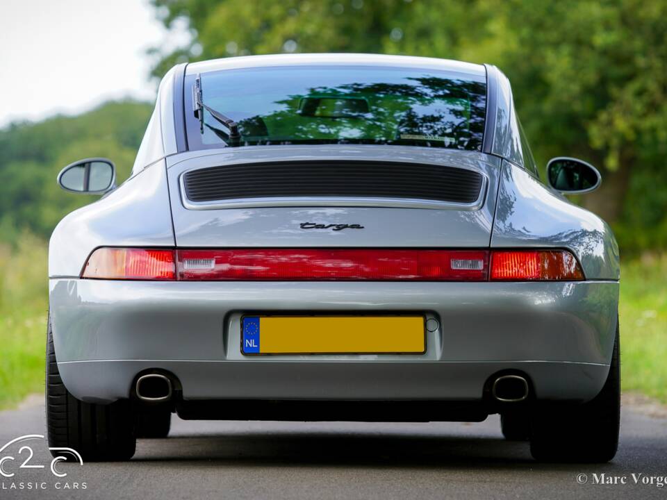 Image 59/63 of Porsche 911 Carrera (1996)