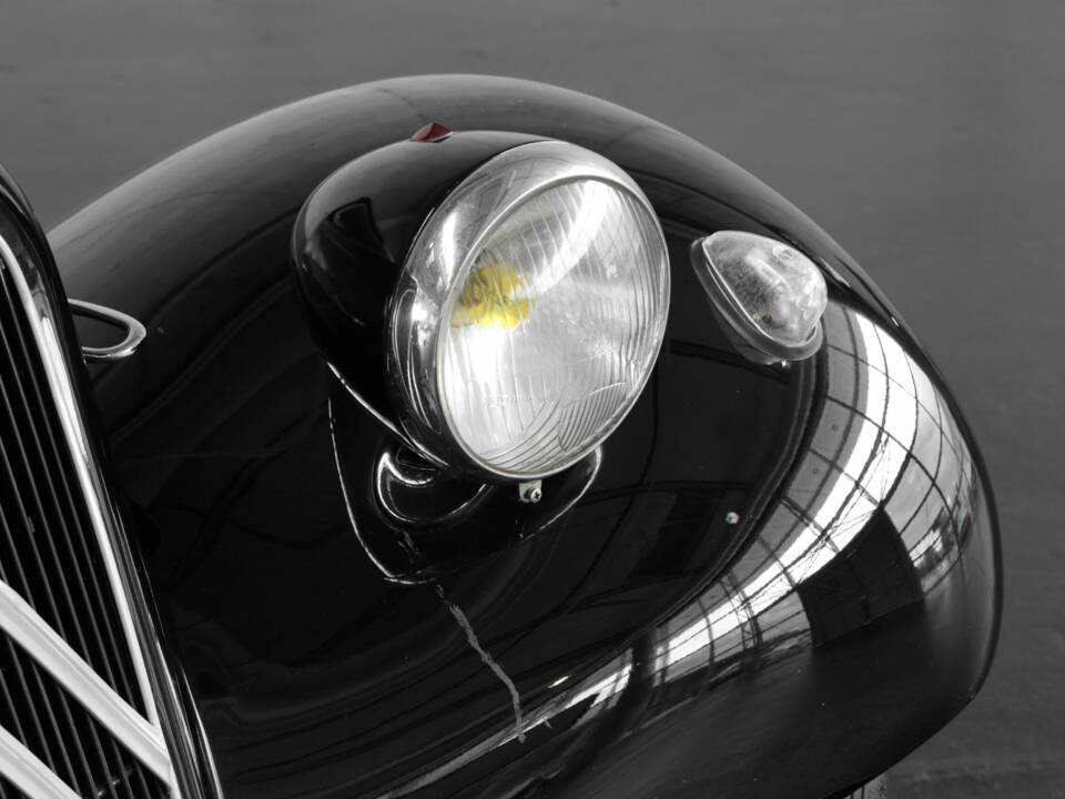 Image 43/50 of Citroën Traction Avant 11 BL (1953)