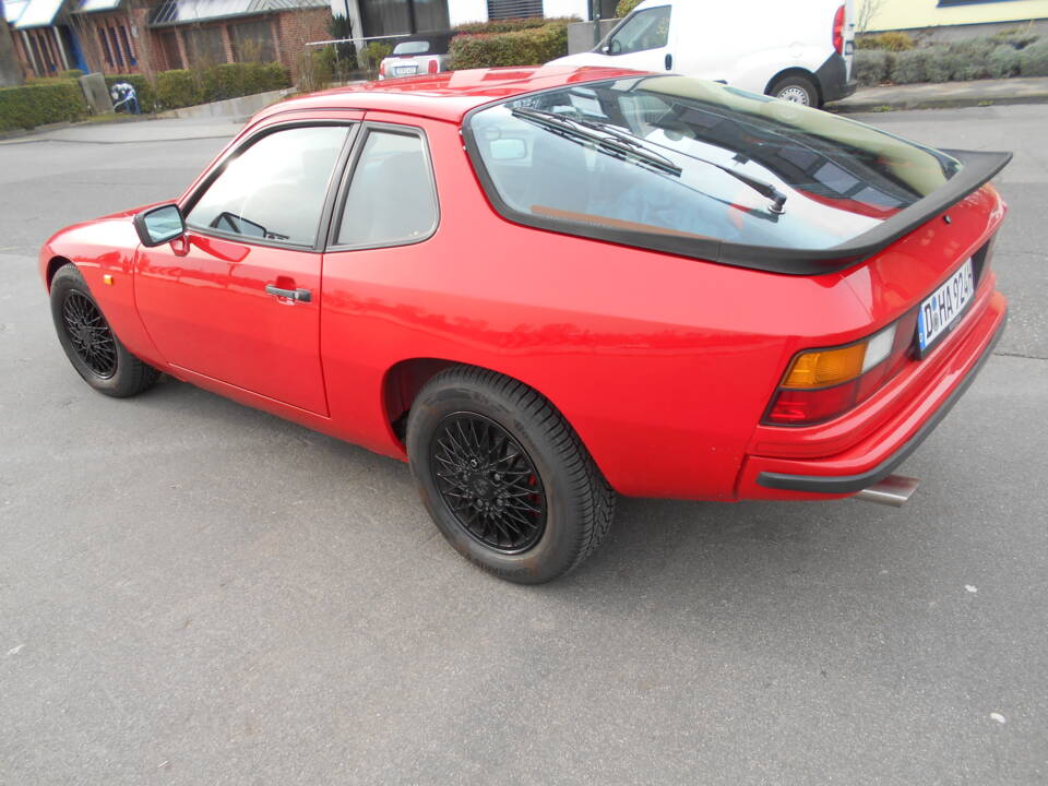 Bild 4/7 von Porsche 924 S (1988)
