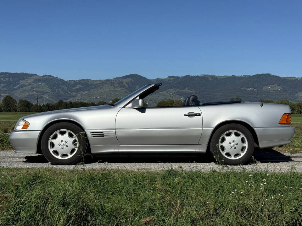 Image 5/24 de Mercedes-Benz 500 SL (1992)