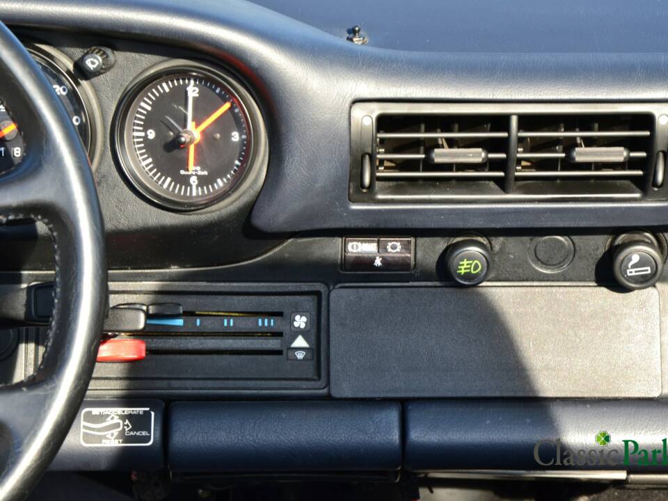 Image 48/50 of Porsche 911 Carrera 3.2 (1987)