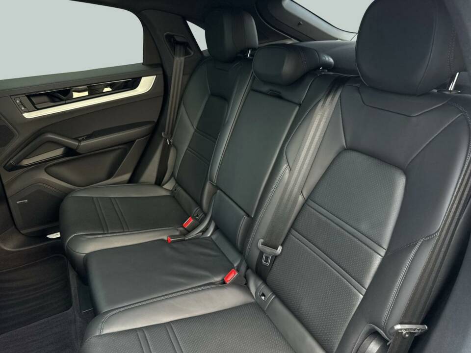Bild 6/8 von Porsche Cayenne Coupé E-Hybrid (2024)