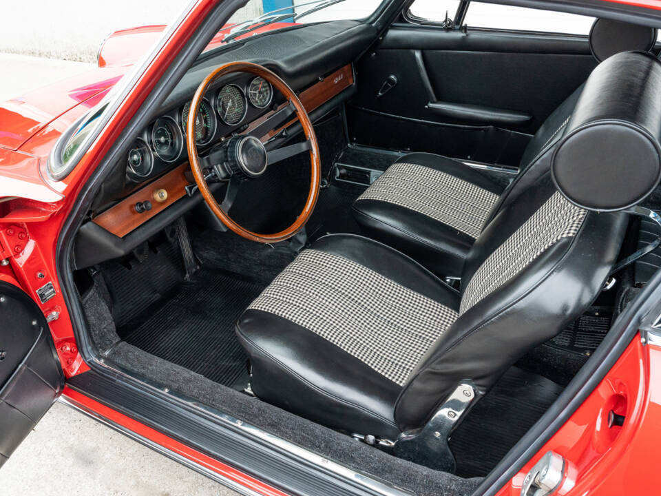 Image 29/100 of Porsche 911 2.0 (1965)