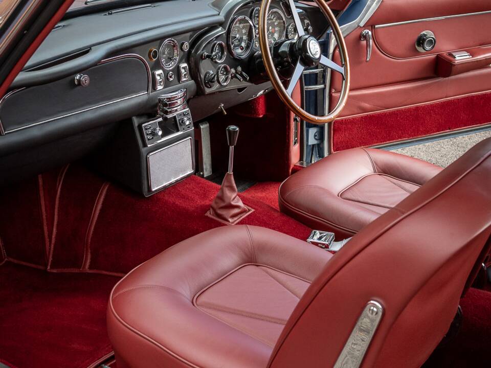 Imagen 35/43 de Aston Martin DB 6 Vantage (1967)