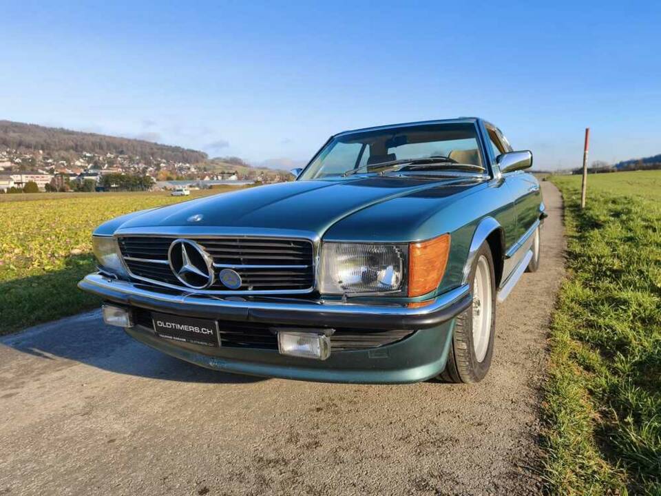 Image 23/26 of Mercedes-Benz 500 SL (1981)