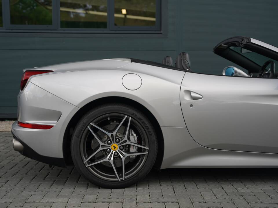 Bild 23/50 von Ferrari California T (2015)