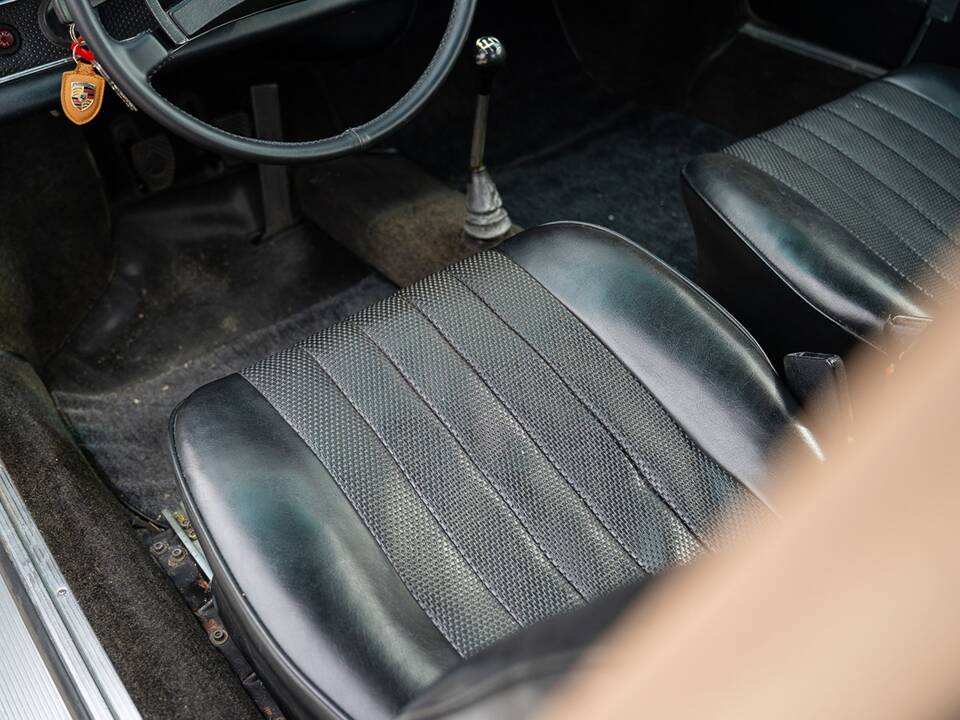 Image 23/40 of Porsche 911 2.2 S (1971)