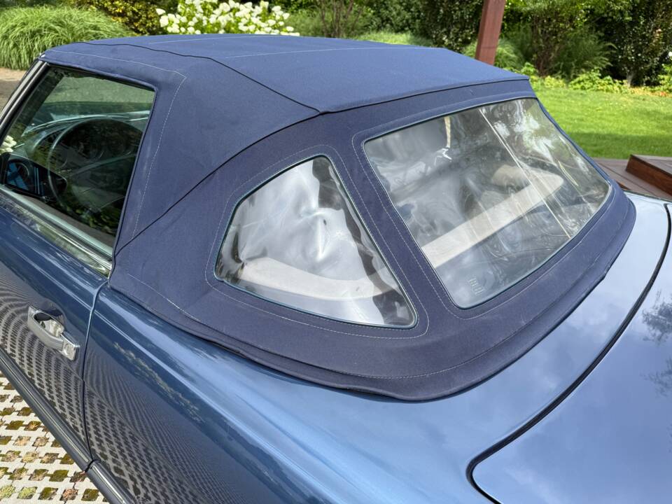 Image 25/30 of Mercedes-Benz 560 SL (1987)