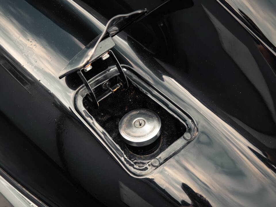 Imagen 17/42 de Jaguar E-Type (2+2) (1967)