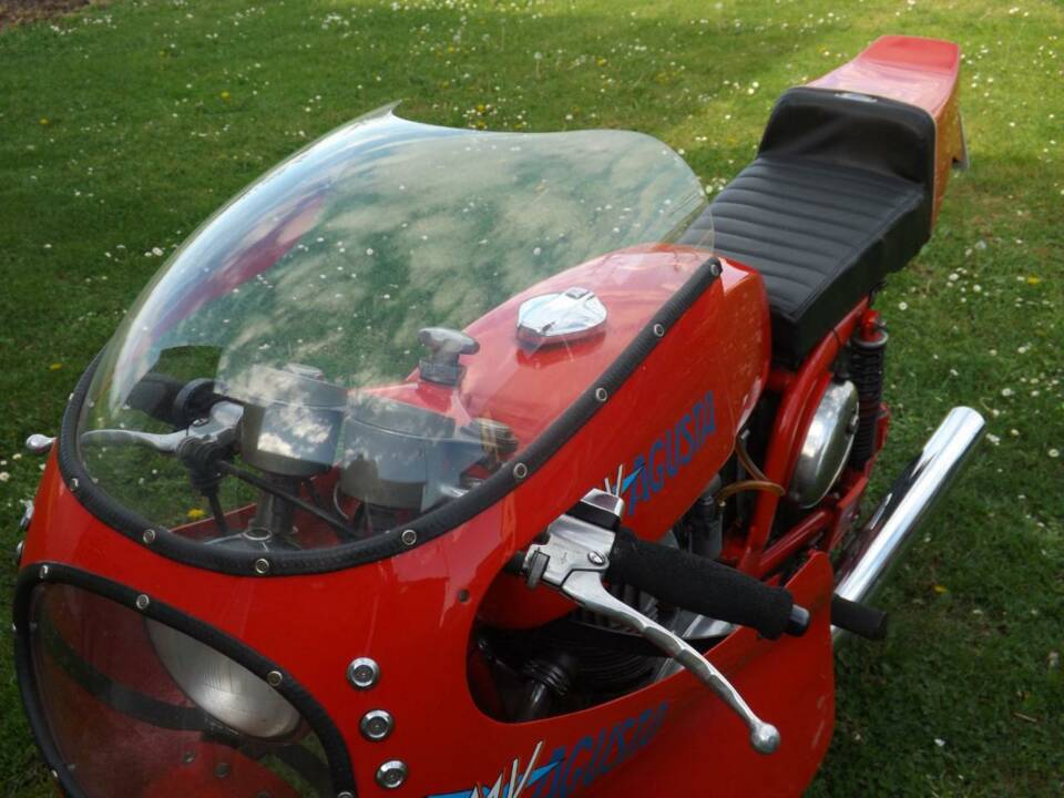 Immagine 39/50 di MV Agusta 350 S (1972)