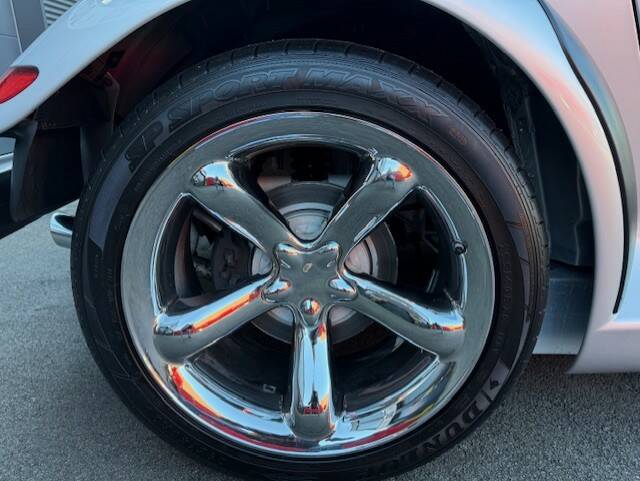 Image 27/27 of Plymouth Prowler (2001)