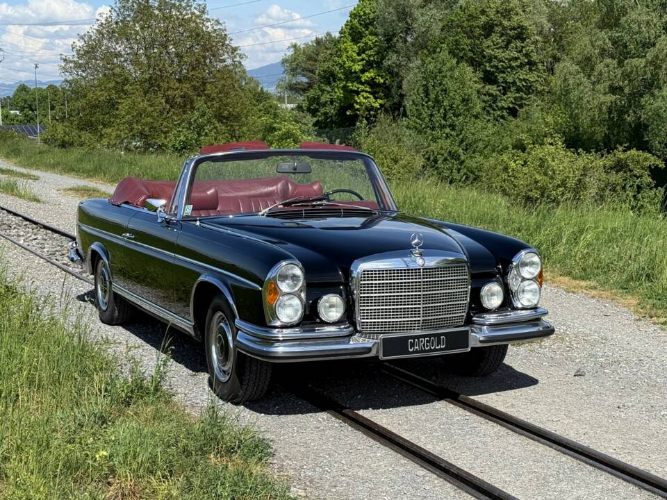Bild 26/73 von Mercedes-Benz 280 SE 3,5 (1970)
