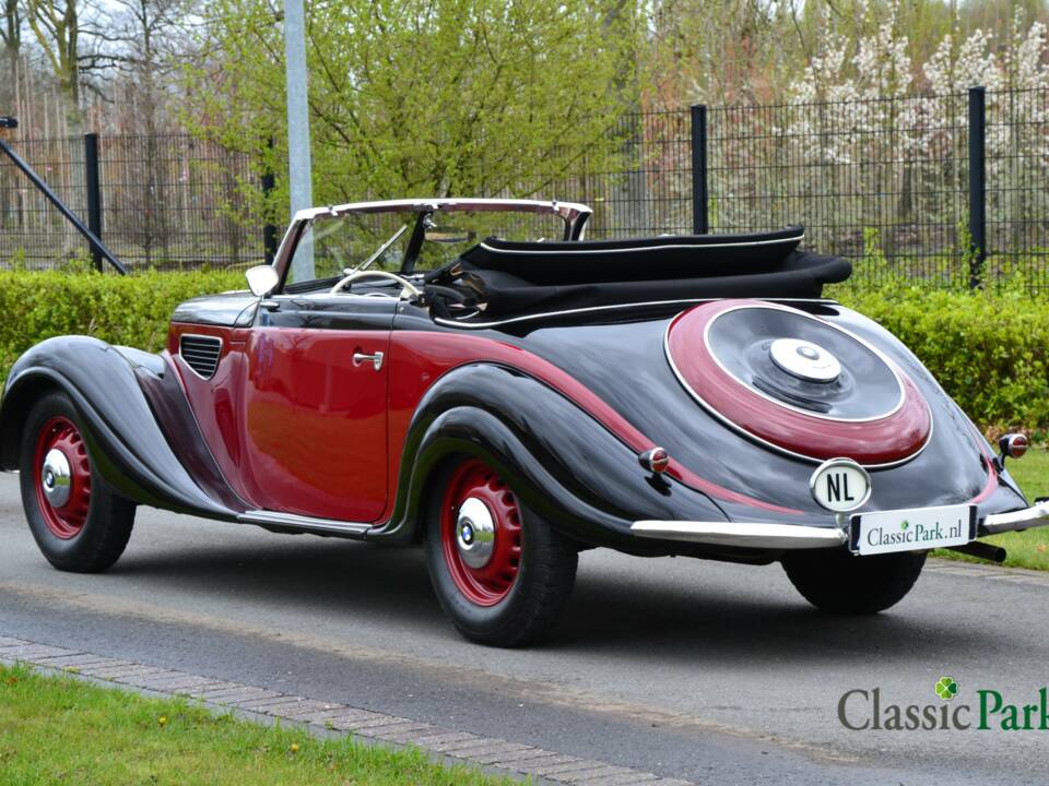 Bild 17/50 von BMW 327 (1949)