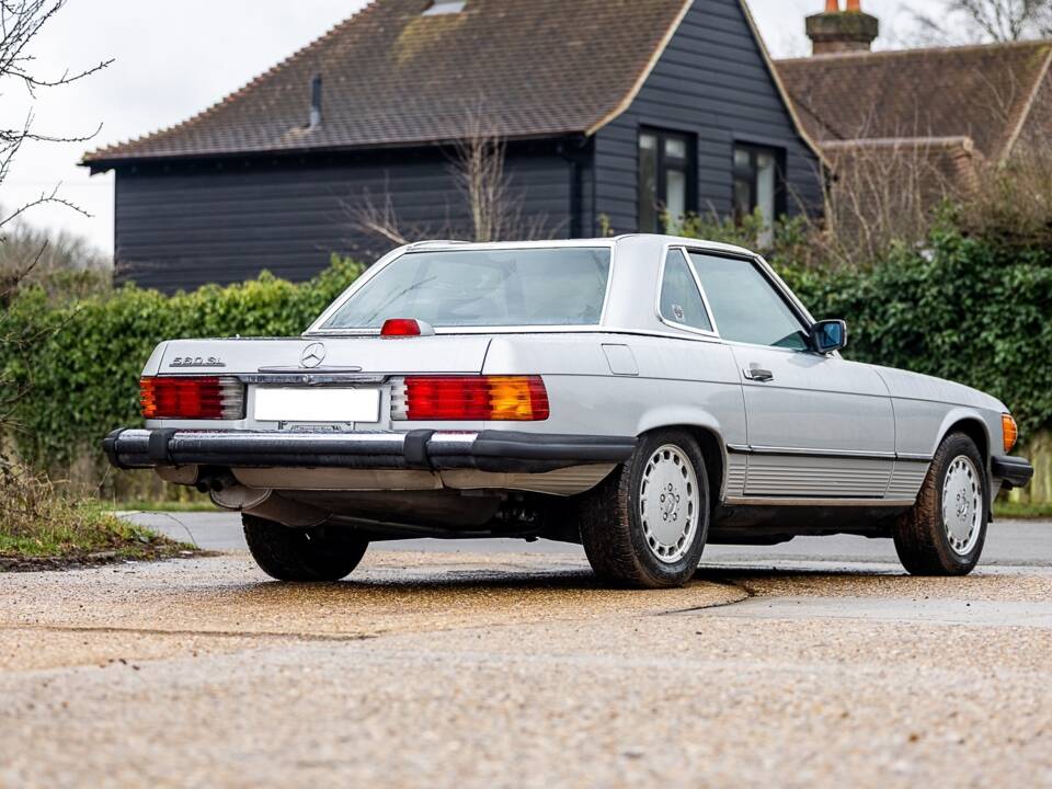 Image 3/31 of Mercedes-Benz 560 SL (1987)