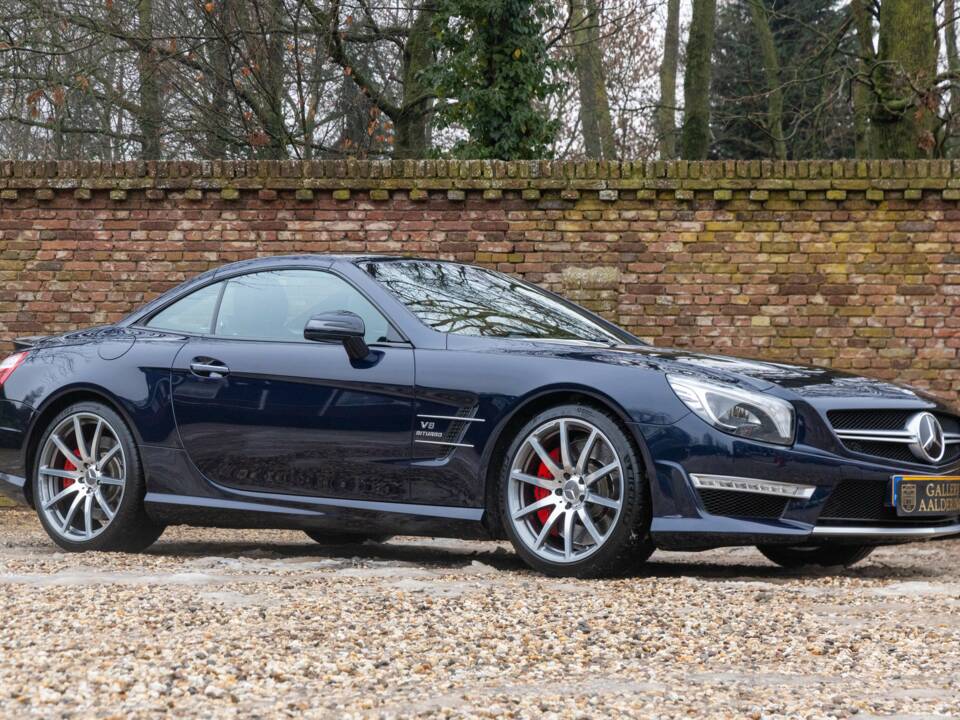 Immagine 32/50 di Mercedes-Benz SL 63 AMG (2012)