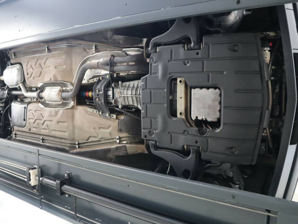 Immagine 5/50 di Mercedes-Benz 190 E 2.3-16 (1986)