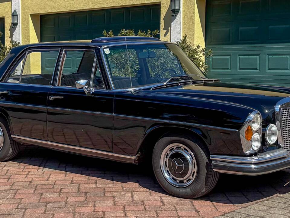 Bild 2/13 von Mercedes-Benz 280 SE (1970)