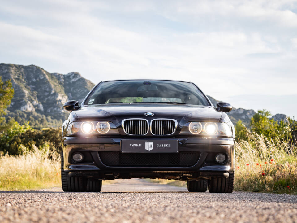 Immagine 44/50 di BMW M5 (1999)