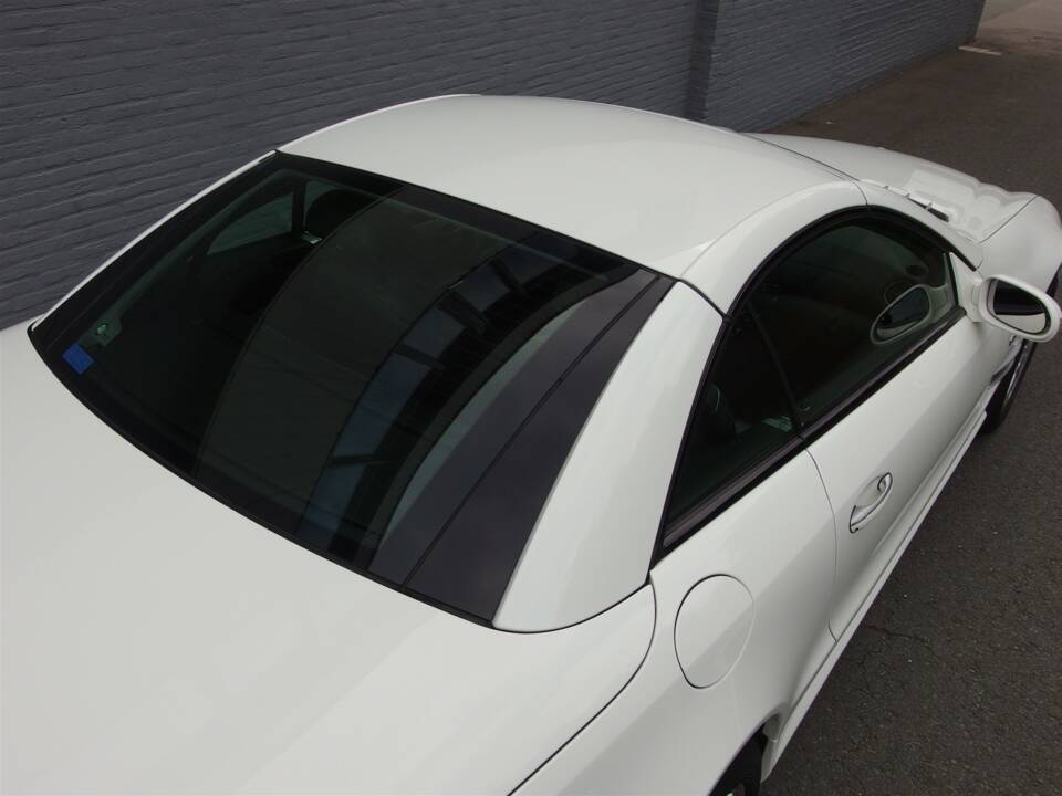 Image 33/97 de Mercedes-Benz SL 55 AMG (2003)
