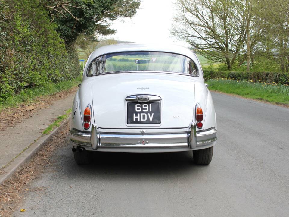 Image 5/18 of Jaguar Mk II 3.4 (1961)