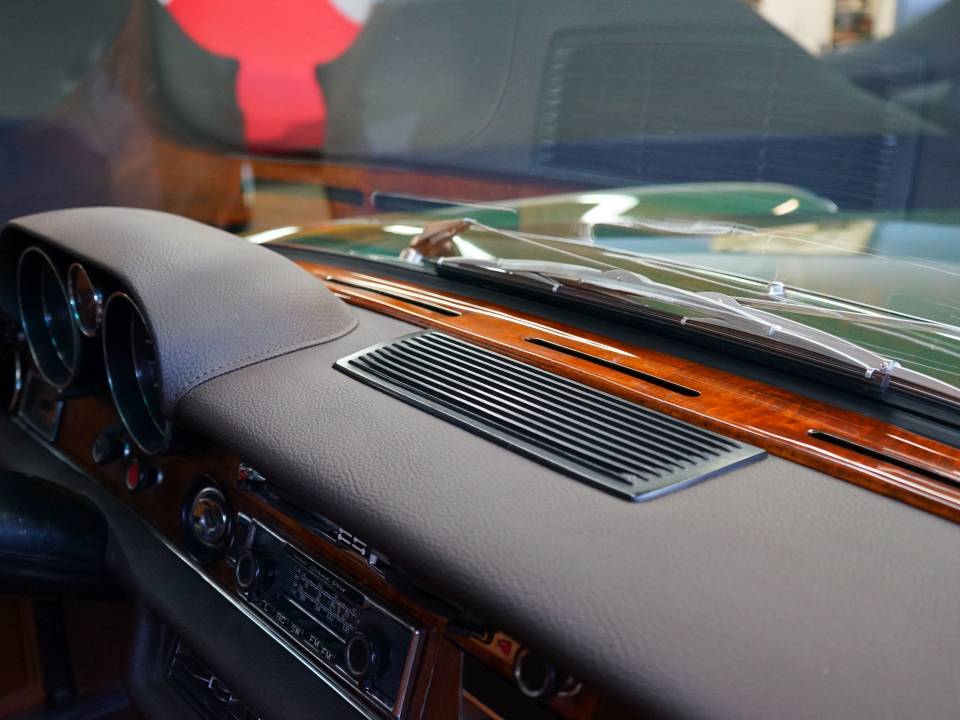 Bild 16/36 von Mercedes-Benz 300 SEL 6.3 (1969)