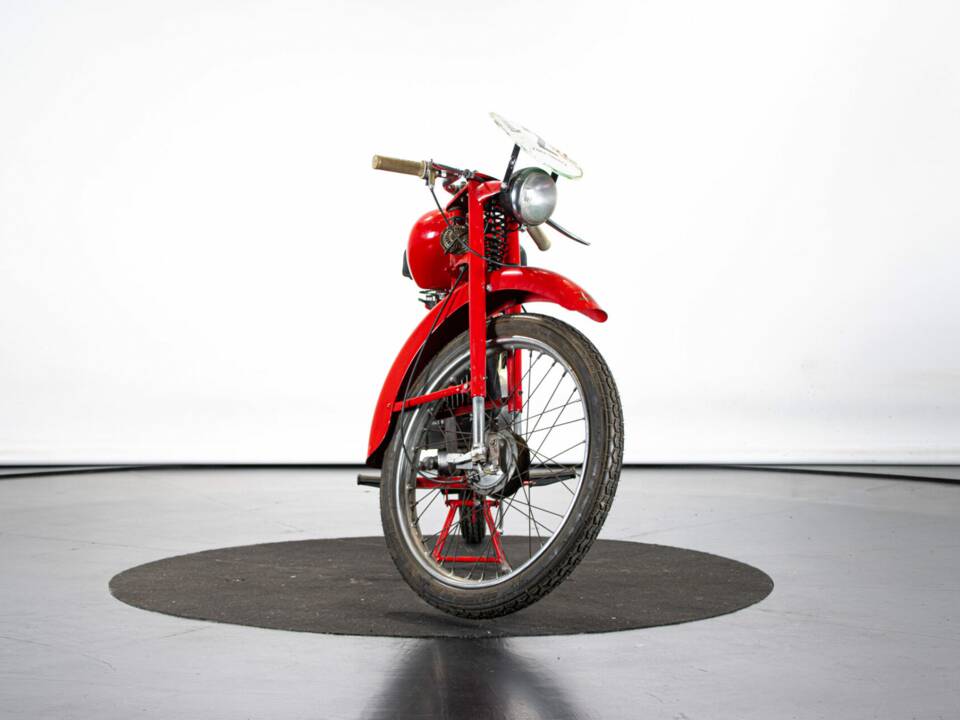 Afbeelding 7/42 van Moto Guzzi Motoleggera 65 (1954)