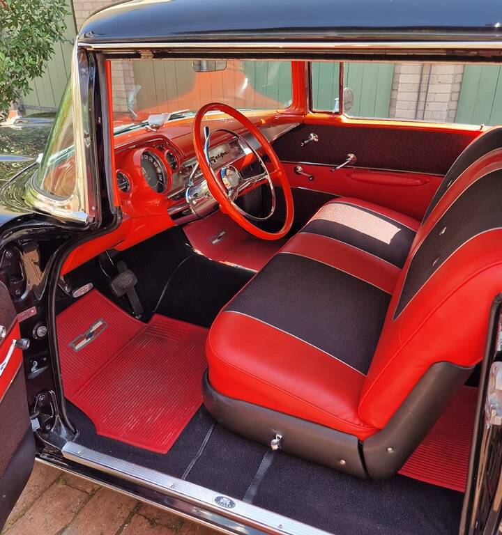 Image 58/144 of Chevrolet Bel Air Hardtop Coupe (1957)