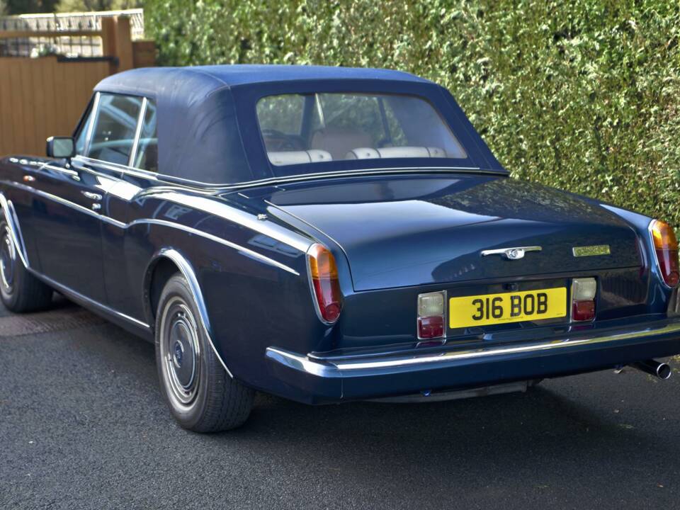 Image 19/50 of Rolls-Royce Corniche III (1990)