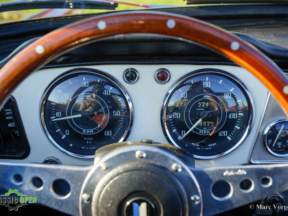 Immagine 7/42 di Triumph TR 4 (1962)