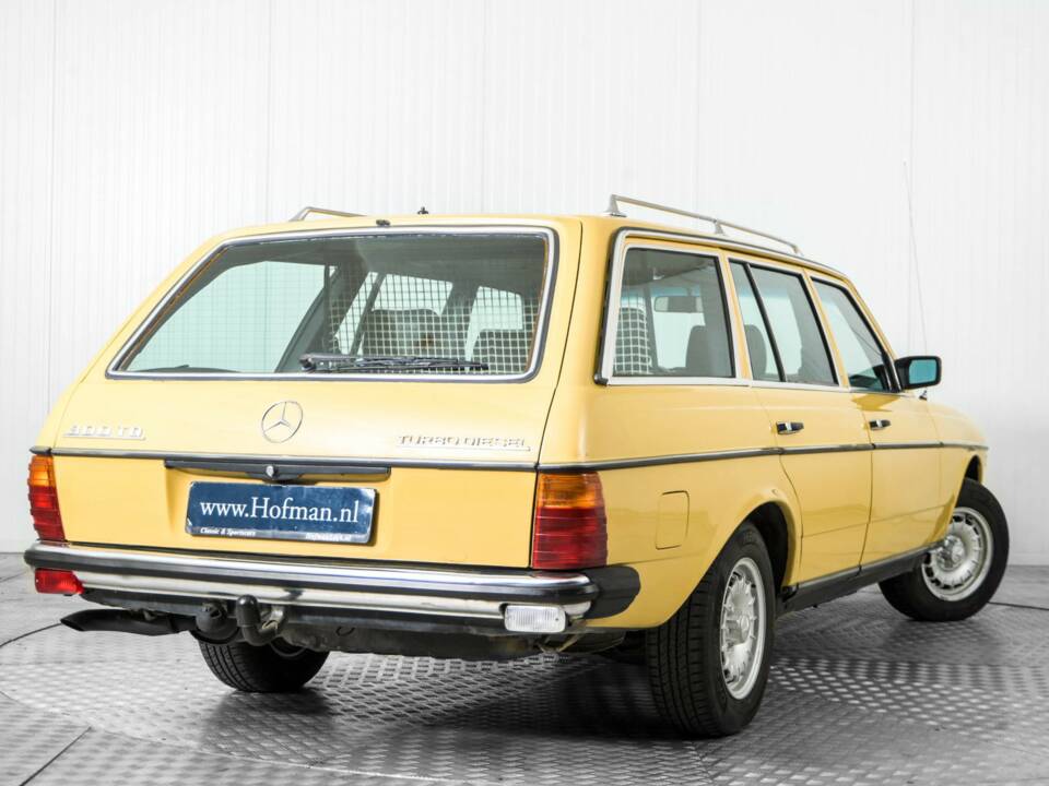 Bild 44/50 von Mercedes-Benz 300 TD Turbodiesel (1981)