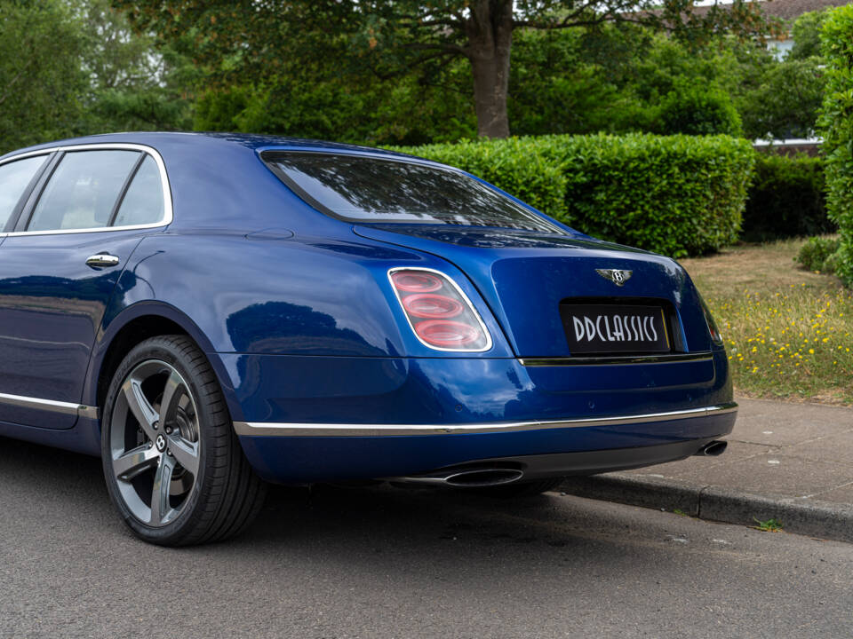 Bild 14/40 von Bentley Mulsanne Speed (2015)