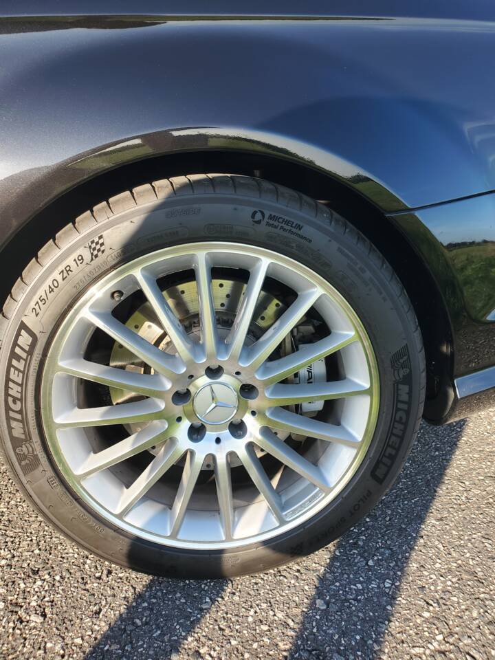 Afbeelding 40/49 van Mercedes-Benz CL 63 AMG (2007)