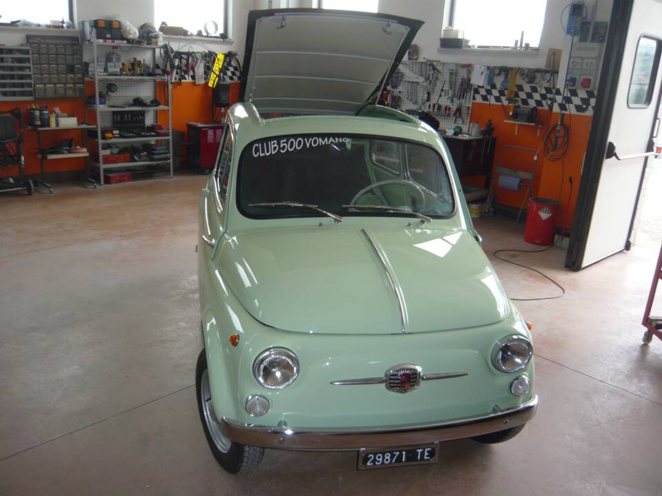 Image 18/27 of FIAT 500 D (1964)