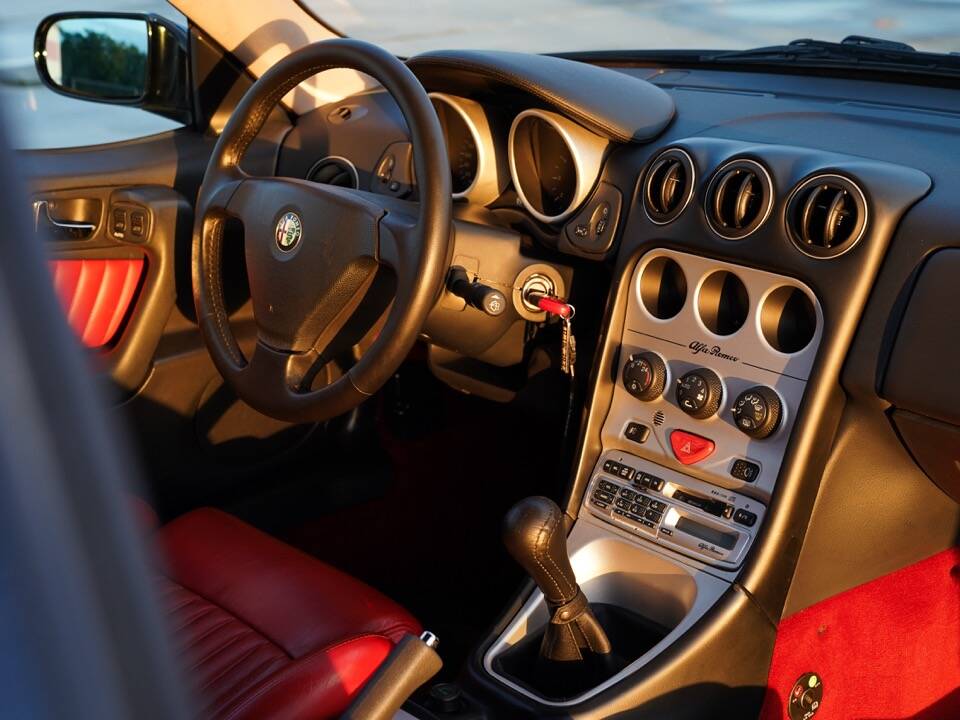 Imagen 54/90 de Alfa Romeo GTV 2.0 Twin Spark (1998)