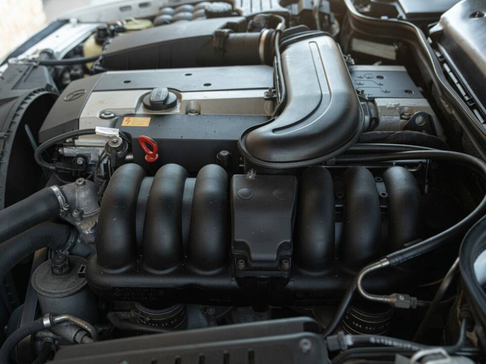 Image 50/50 of Mercedes-Benz SL 320 (1997)
