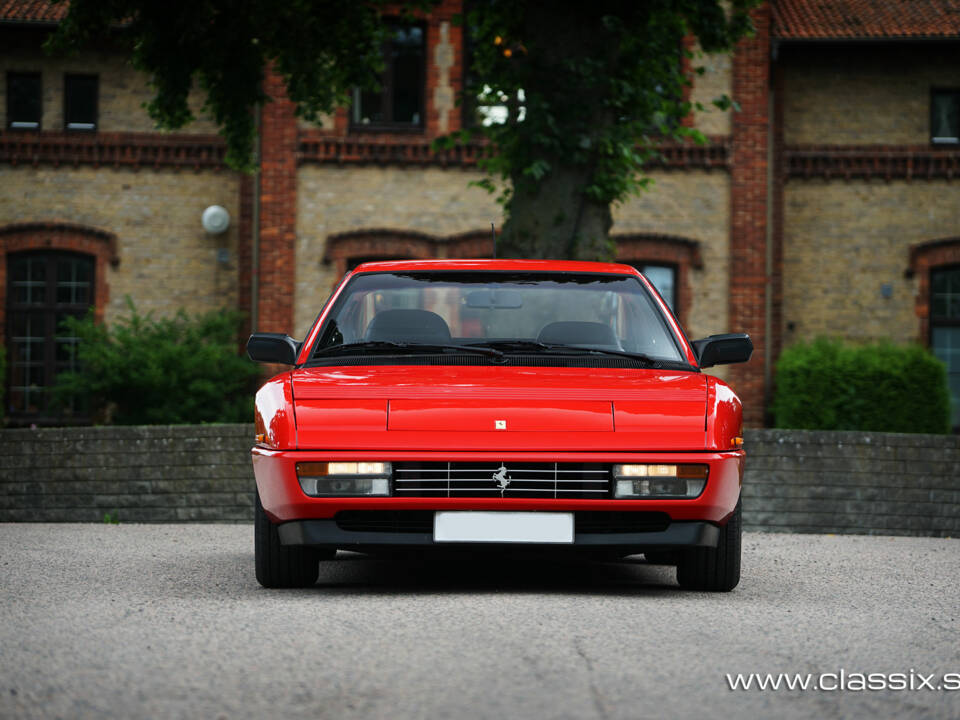 Image 22/23 of Ferrari Mondial T (1989)