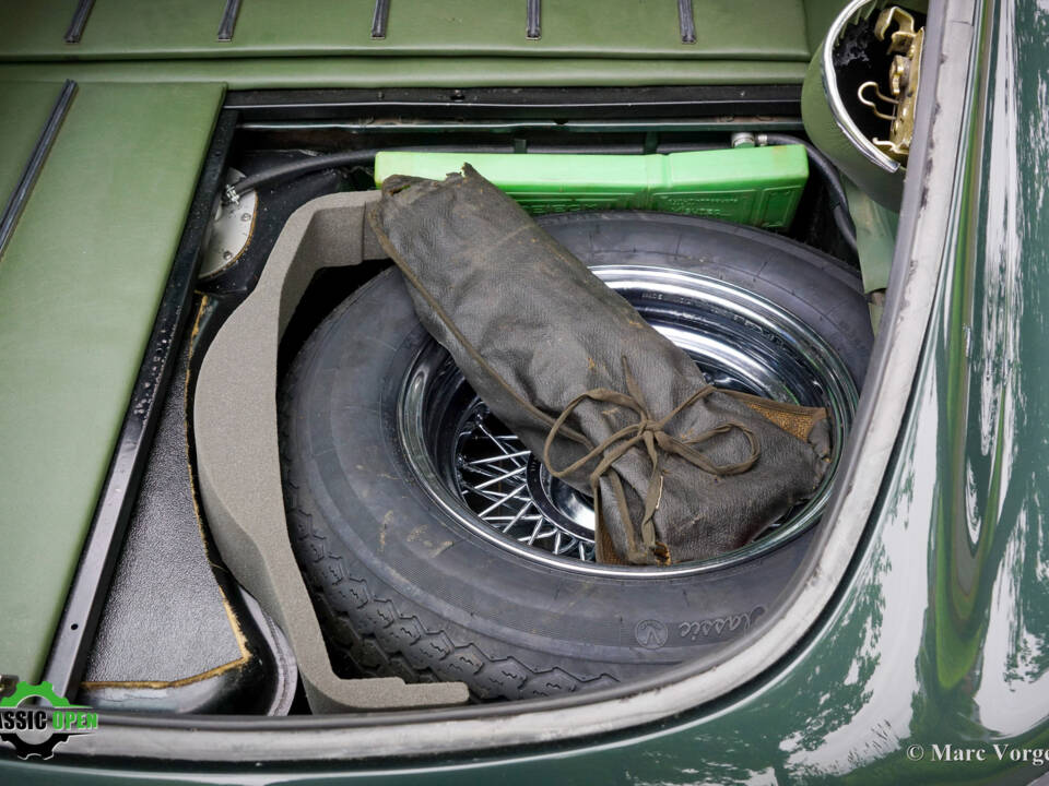 Afbeelding 60/61 van Jaguar E-Type (2+2) (1969)