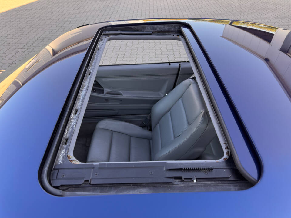 Image 60/69 of BMW 850i (1993)