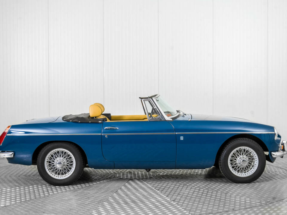 Image 10/50 de MG MGB (1973)