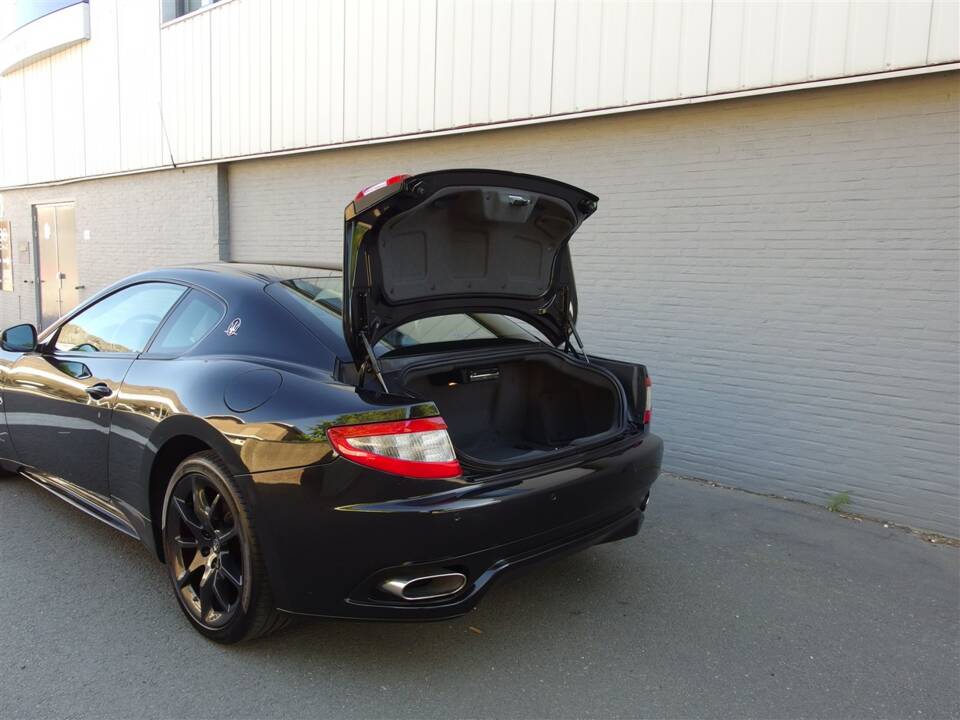Bild 70/100 von Maserati GranTurismo S (2008)