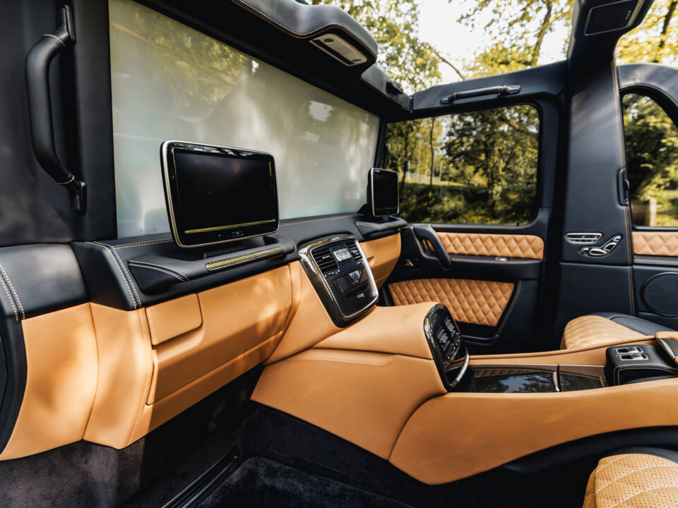 Immagine 76/99 di Mercedes-Benz Maybach G 650 Landaulet (2018)