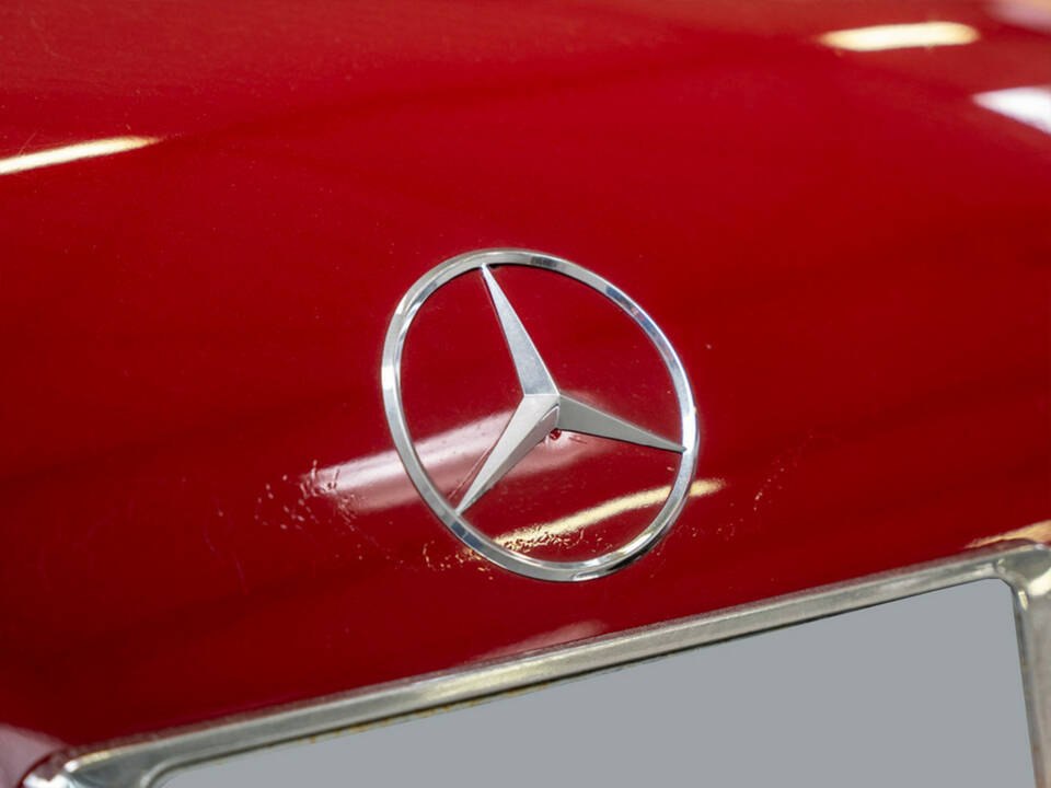 Image 29/39 of Mercedes-Benz 180 D (1957)