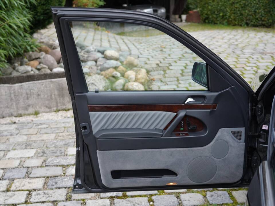 Imagen 14/18 de Mercedes-Benz 600 SEL (1991)