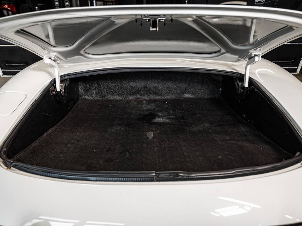 Image 9/53 de Jaguar E-Type (1970)