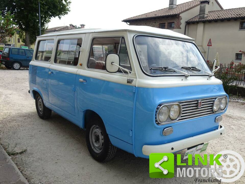 Image 2/10 de FIAT 850 T Coriasco (1966)
