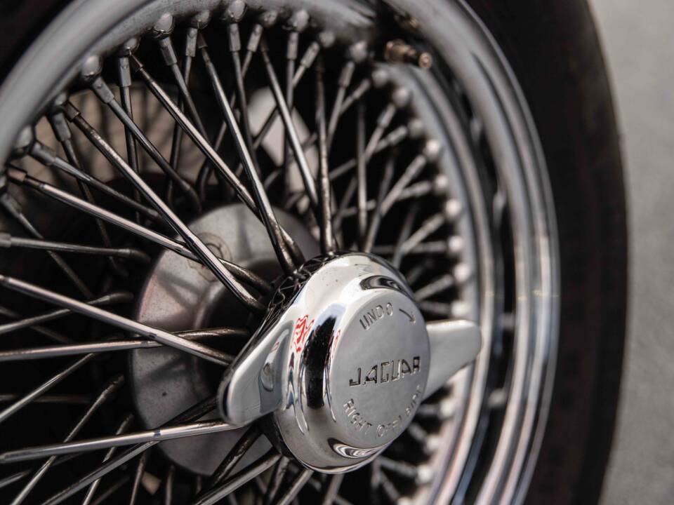 Immagine 16/88 di Jaguar E-Type (2+2) (1968)