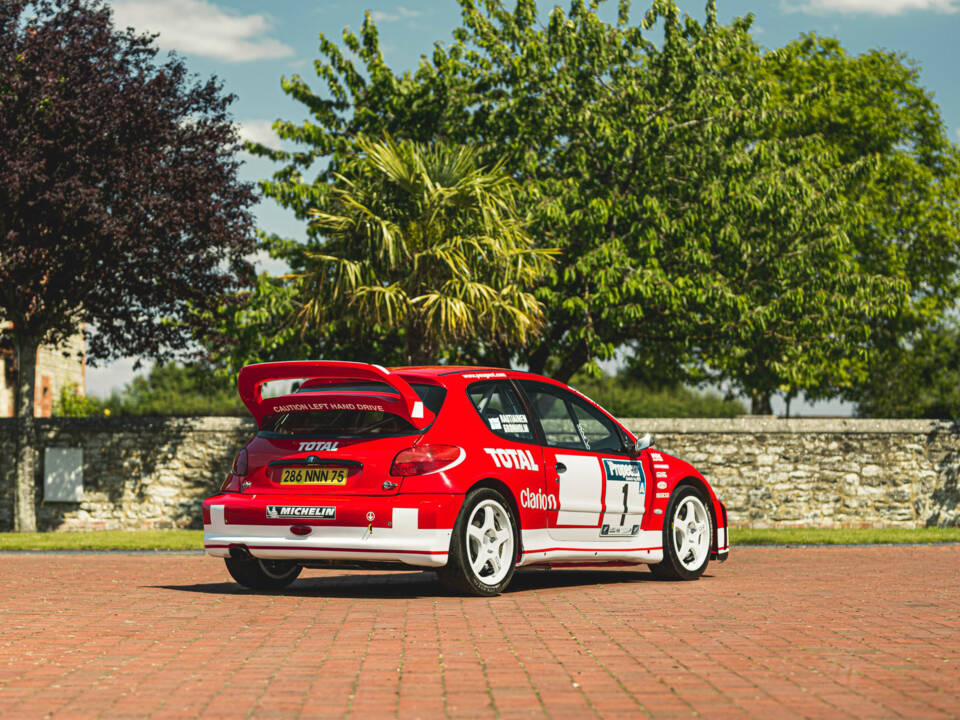 Bild 5/25 von Peugeot 206 WRC Evo 2 (2001)