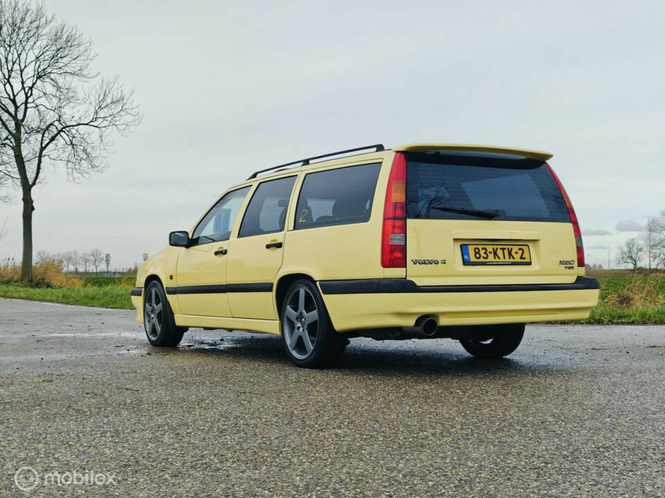 Image 4/42 of Volvo 850 T-5R (1995)